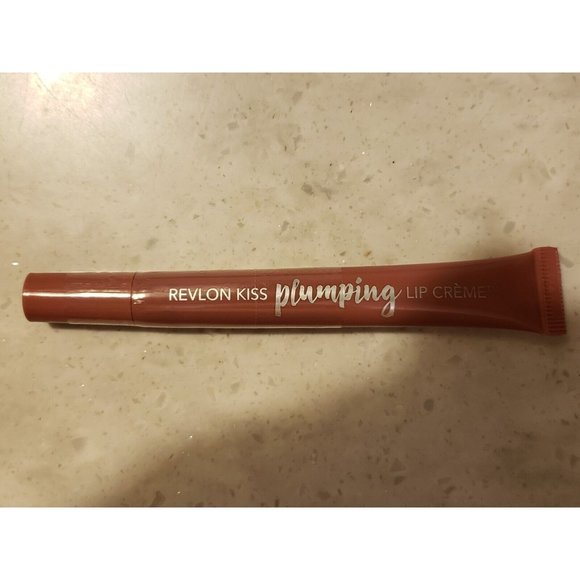 Revlon Kiss Plumping Lip Creme Cushiony Soft Formula Finish 525 Barely Blush New - Picture 1 of 2